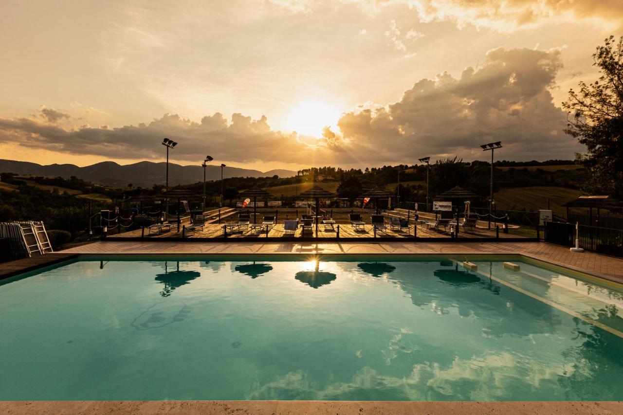 Agriturismo Agrileisuretime 스폴레토 외부 사진