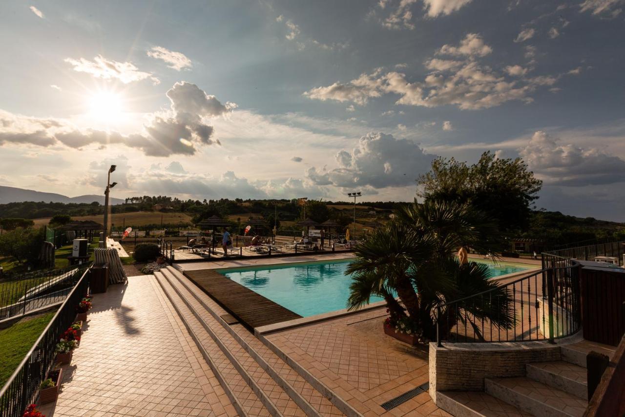 Agriturismo Agrileisuretime 스폴레토 외부 사진